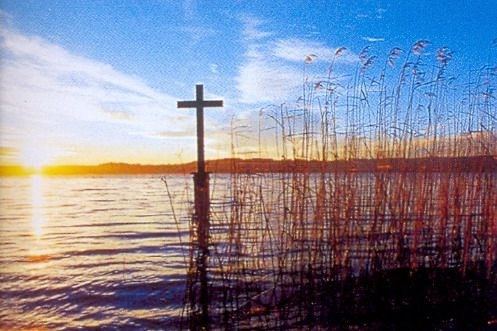 083-Крест в Штарнбергском озере, около замка Берг-место гибели Л
